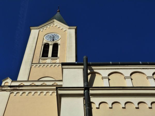 Church Gutter Installation in Walla Walla