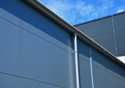 Clean Commercial Gutter System